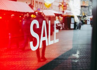 28-Year-Old With Half a Million Net Worth Shares 5 Spending Habits She Avoids